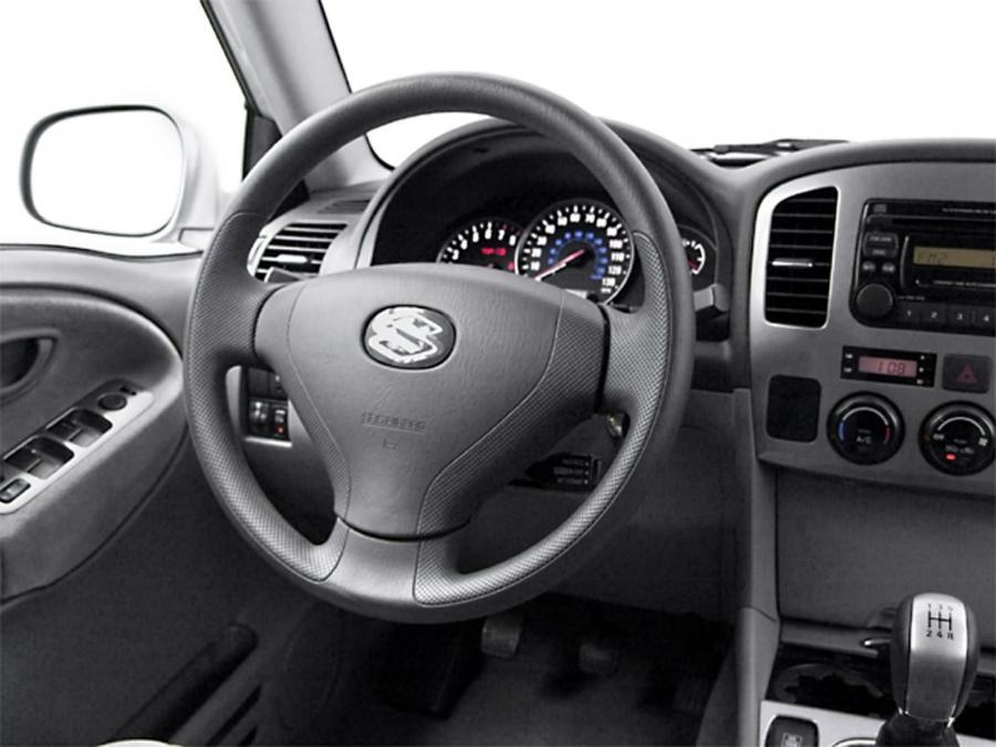  Suzuki Grand Vitara 2004 года  (фото 21 из 25)